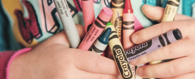 Creatieve avonturen voor kinderen: sieraden maken op kamp