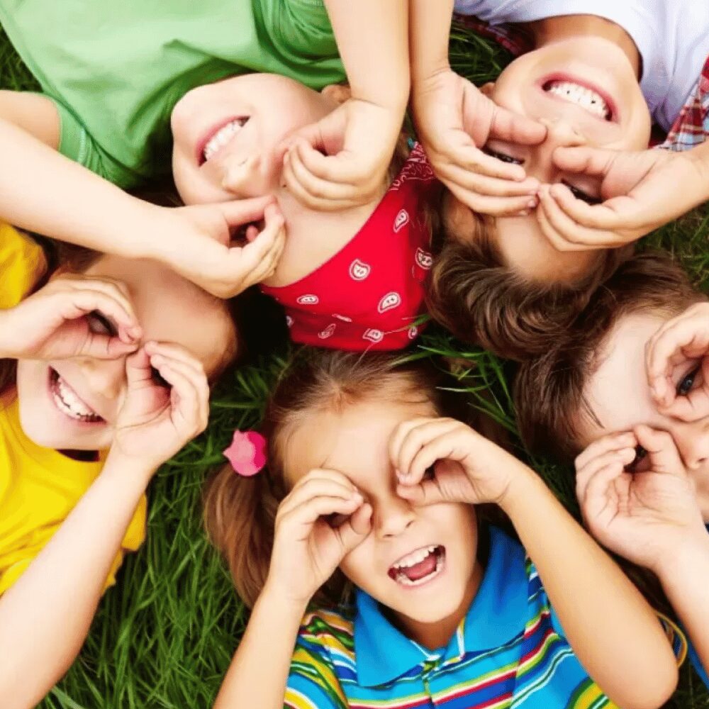 Top 5 redenen waarom een kleinschalig zomerkamp beter werkt voor jonge kinderen