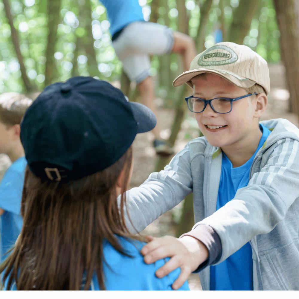 Waarom broers en zussen beter opschieten na zomerkamp