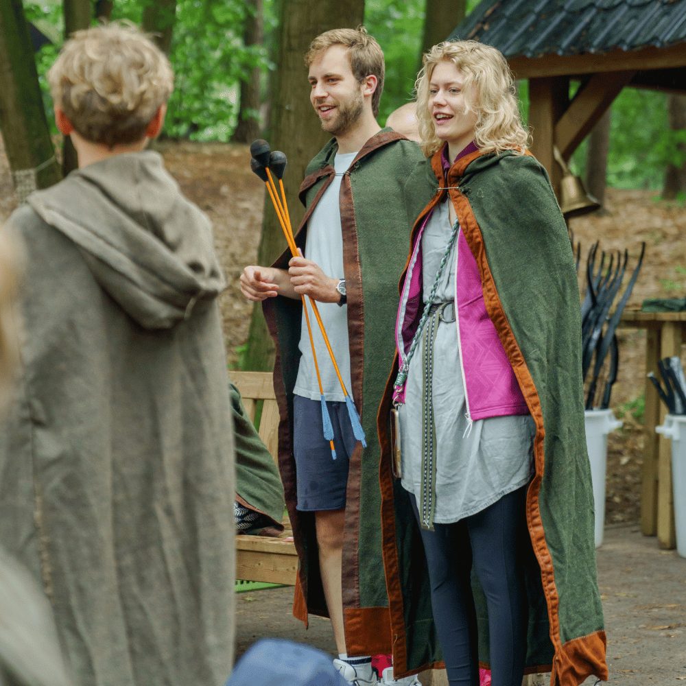 Kampbegeleiders: de onzichtbare bouwers aan het zelfvertrouwen