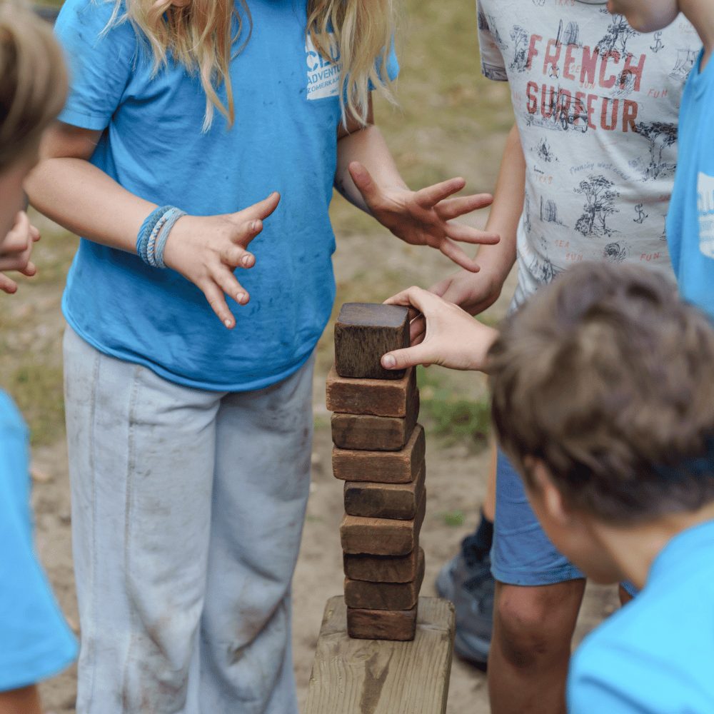 Hoe kamp helpt bij het ontwikkelen van geduld bij jonge kinderen