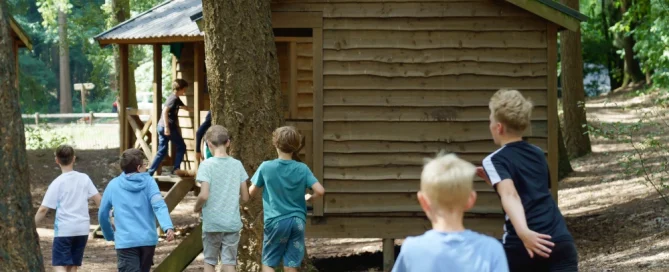 De Wetenschap Van Buitenspelen In De Natuur